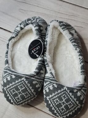 Cozy Knit Patterned Slipper - Gray & White Size Small 5-6